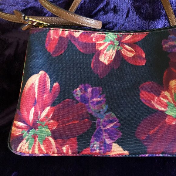 AUTHENTIC Ralph Lauren Shoulder Floral Purse. - Picture 3 of 12